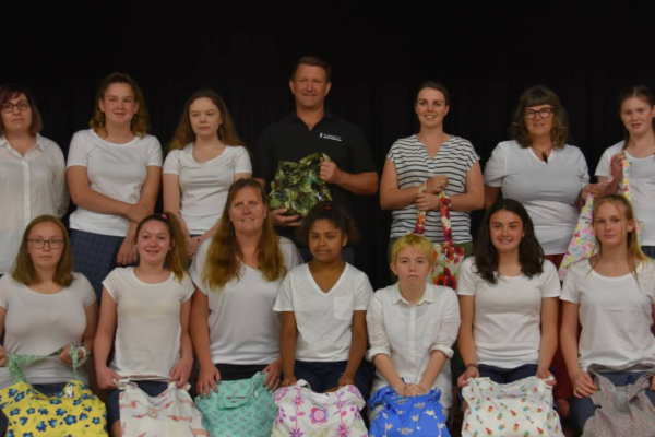 Lithgow Students Assist Victims of Domestic Violence