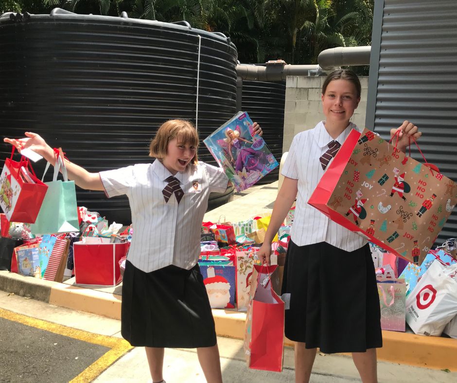 St Peters Lutheran College Students Activate Christmas Spirit