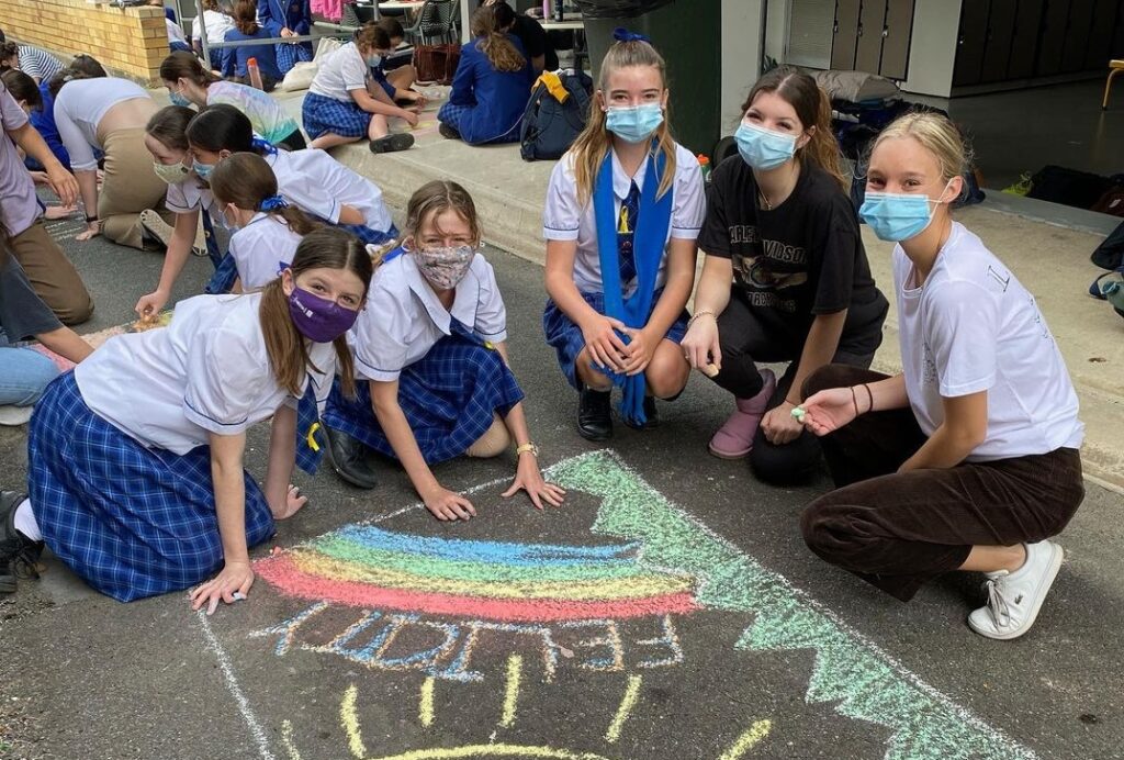 Big Sisters Get Creative at Loreto College