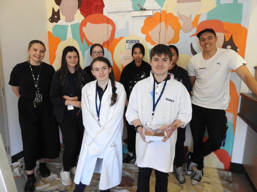 Warnbro Students Paint Community Murals