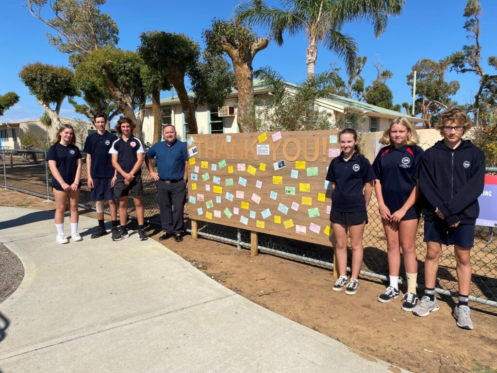 Kalbarri Students Build a Thank You Board